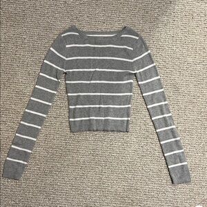 Prince & Fox Gray and White Knit Sweater